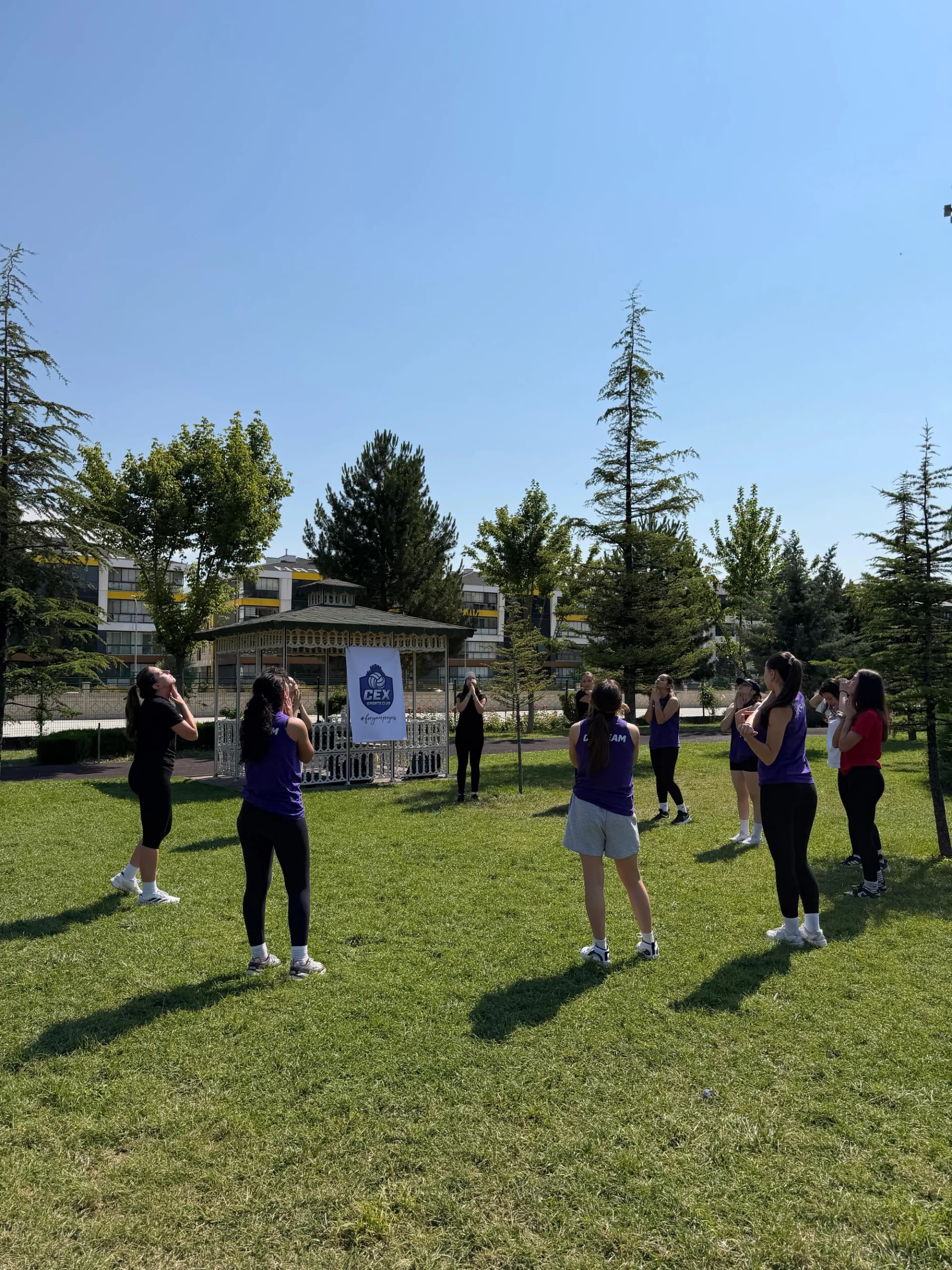 CEX Outdoor Workout — kare 1
